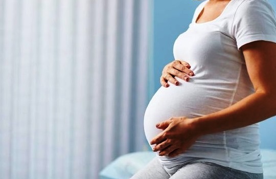 Inilah Daftar Makanan yang Harus Dihindari saat Hamil 9 Bulan