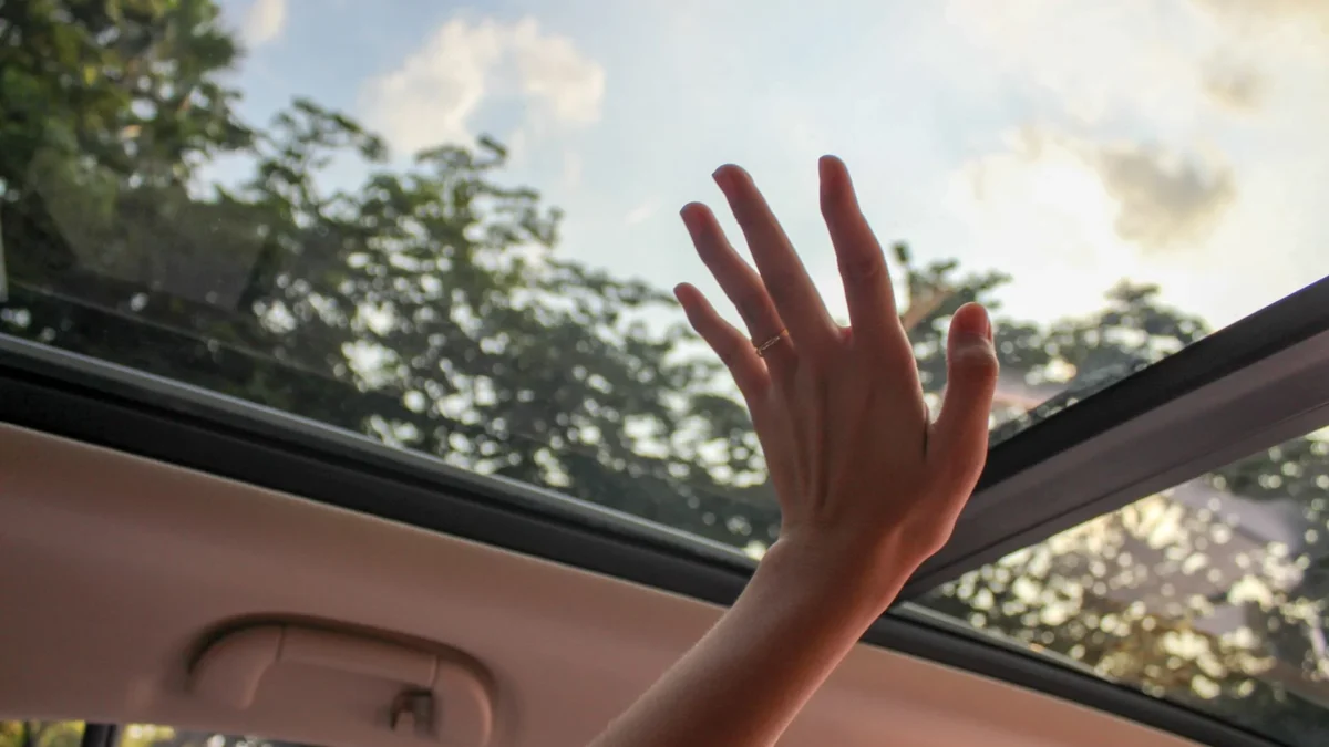 Perawatan Sunroof Mobil yang Benar Agar Tidak Bocor